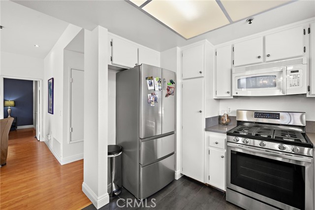 MLS #OC25170268 image #10