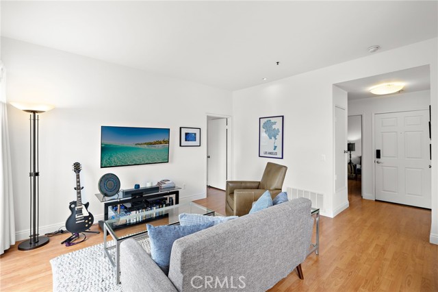 MLS #OC25170268 image #5