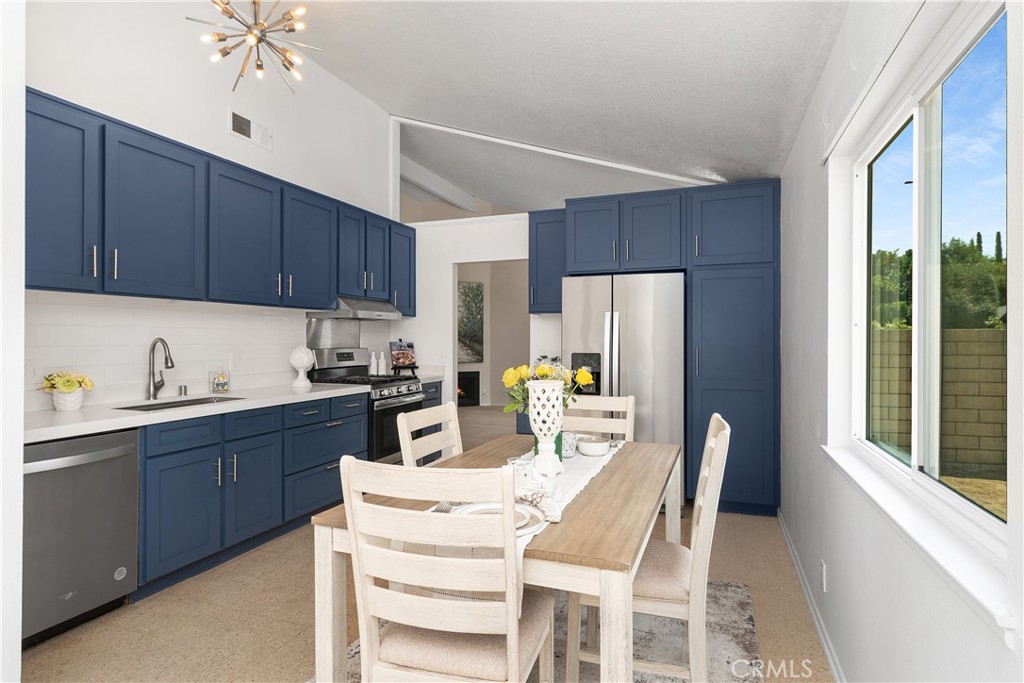 MLS #OC25170309 image #11