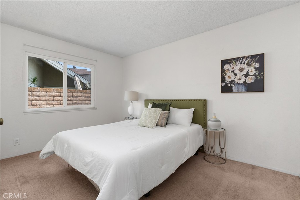 MLS #OC25170309 image #19