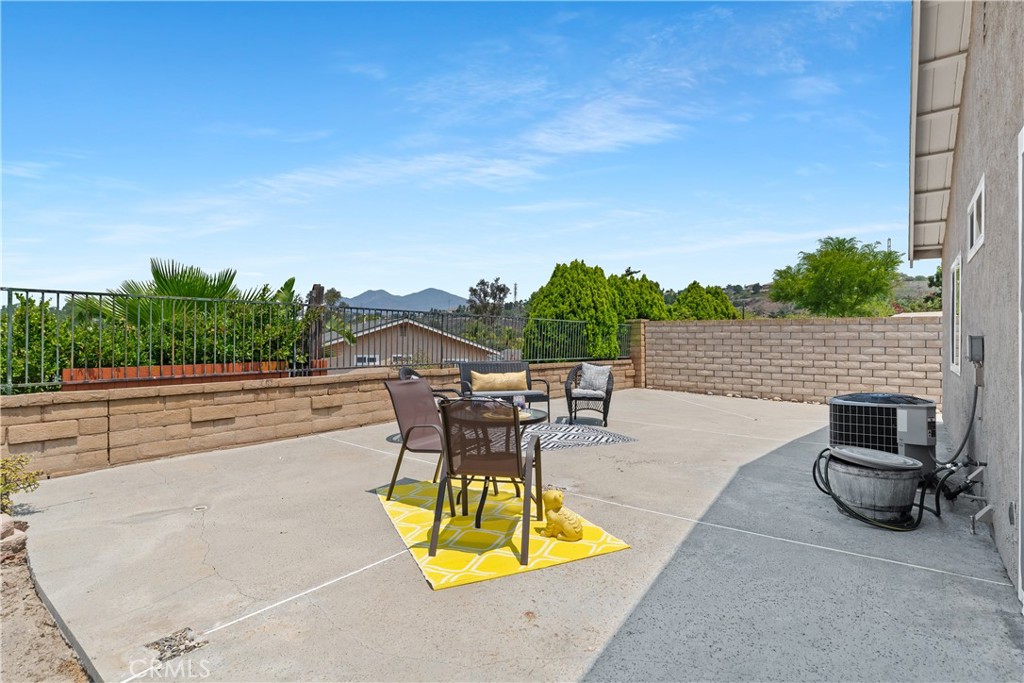 MLS #OC25170309 image #24