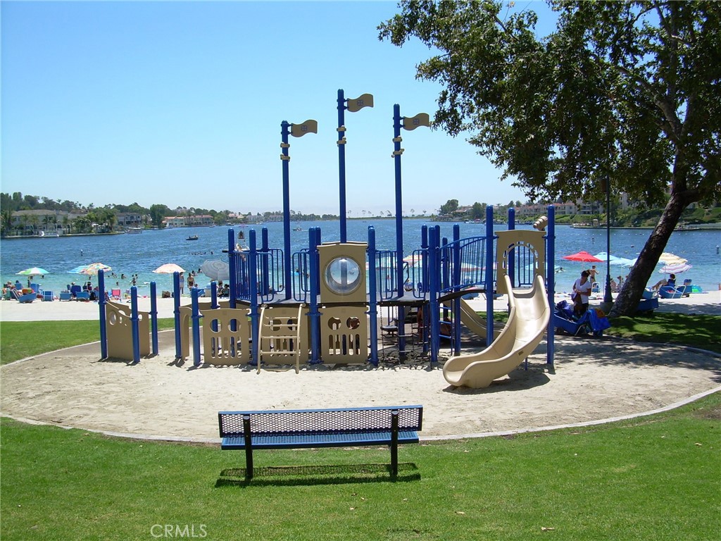 MLS #OC25170309 image #35