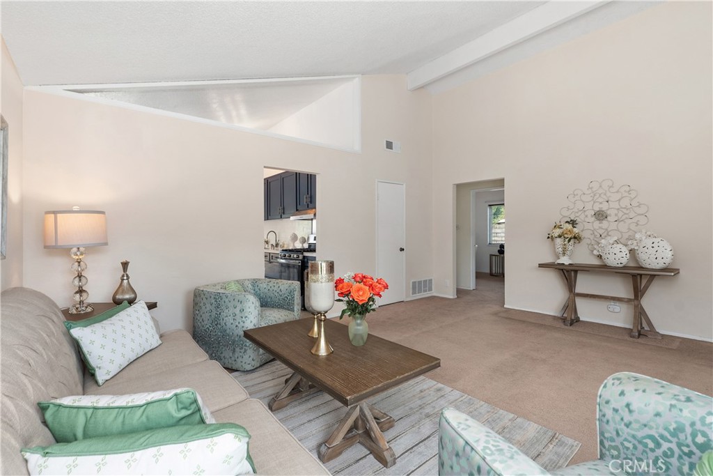 MLS #OC25170309 image #6