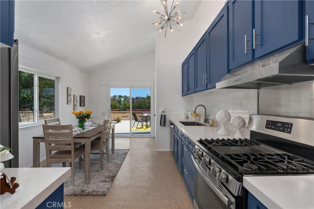 MLS #OC25170309 image #8