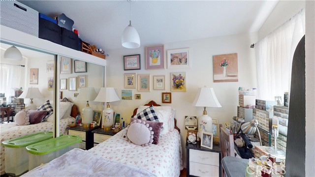 MLS #OC25170360 image #15