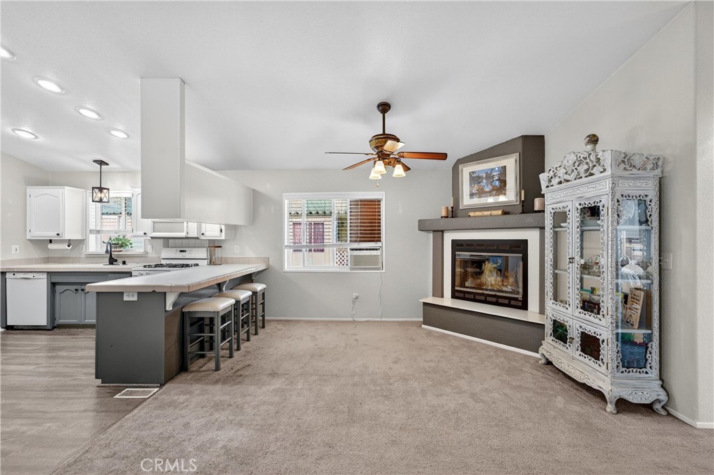 MLS #OC25170369 image #11