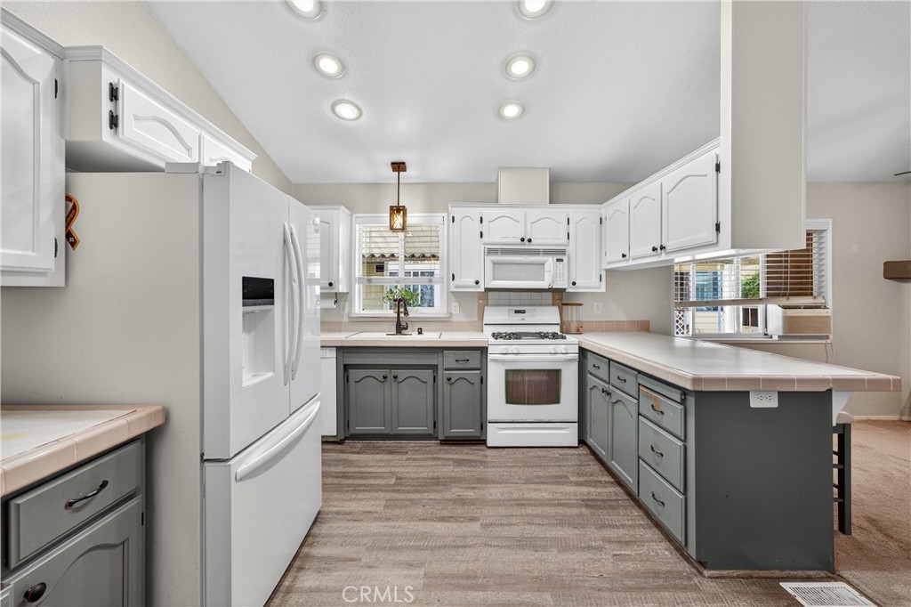 MLS #OC25170369 image #15