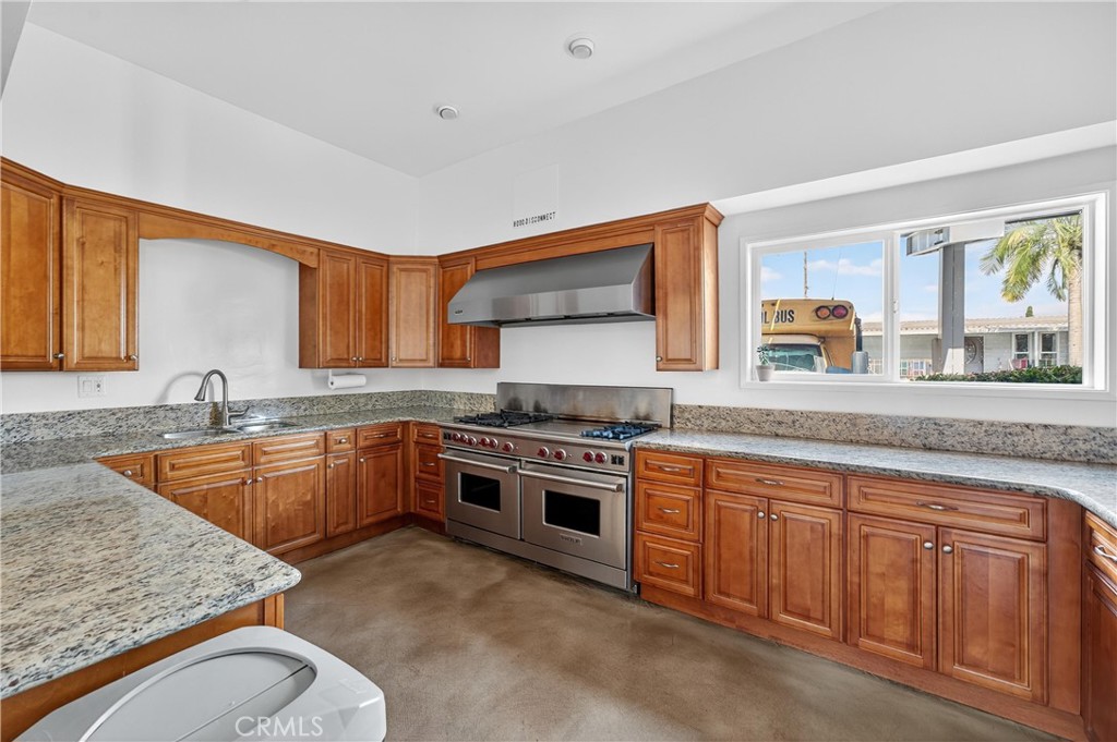 MLS #OC25170369 image #36