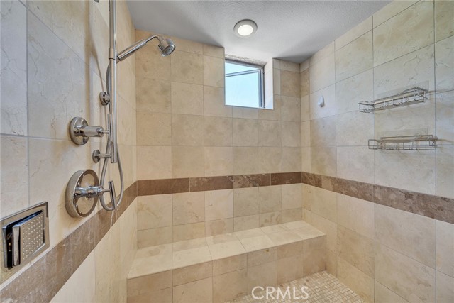 MLS #OC25170381 image #13