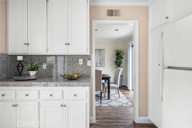 MLS #OC25170411 image #16