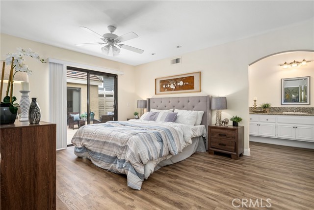 MLS #OC25170411 image #19