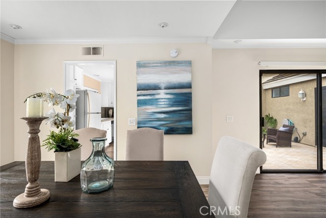 MLS #OC25170411 image #9