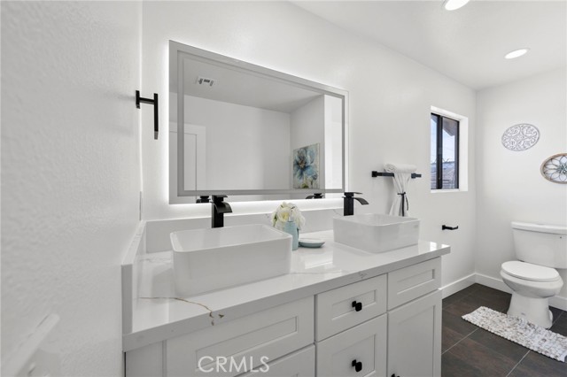 MLS #OC25170428 image #16