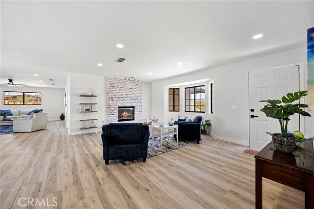 MLS #OC25170428 image #6