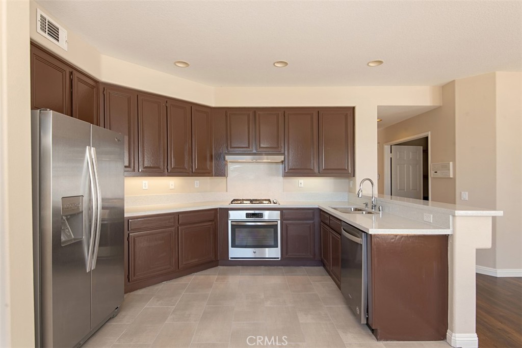 MLS #OC25170619 image #13