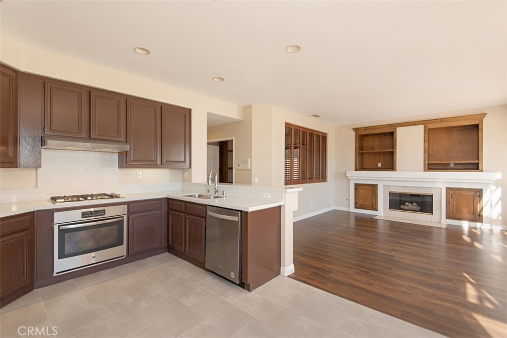 MLS #OC25170619 image #14