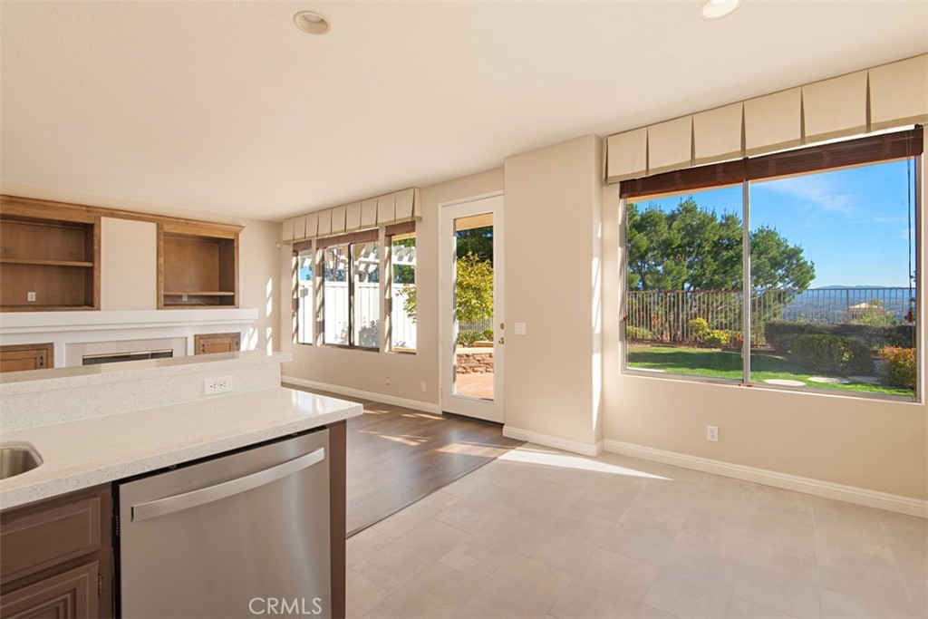 MLS #OC25170619 image #15