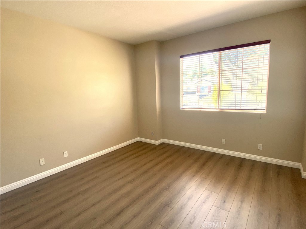 MLS #OC25170619 image #28