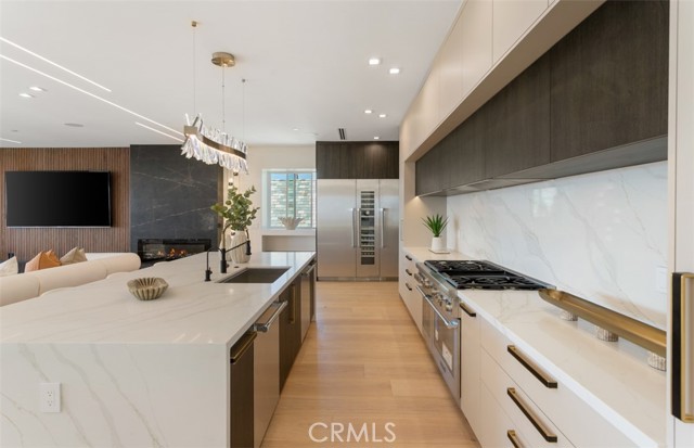 MLS #OC25170715 image #17