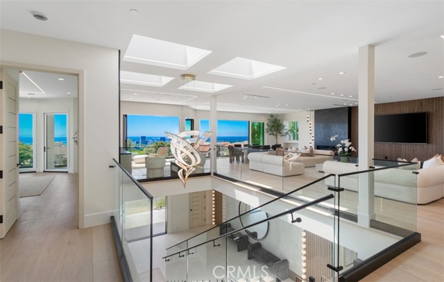 MLS #OC25170715 image #2