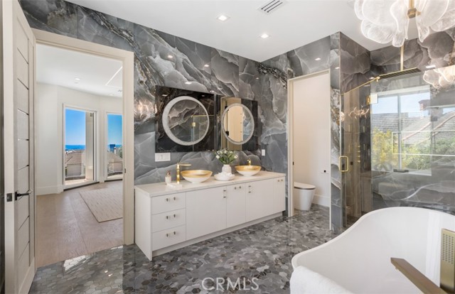 MLS #OC25170715 image #23