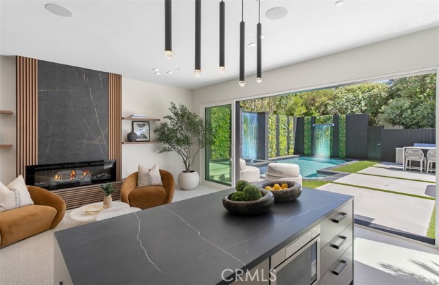 MLS #OC25170715 image #32