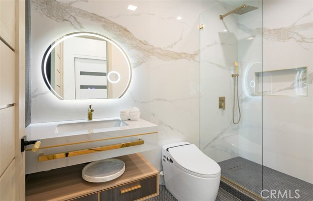 MLS #OC25170715 image #40