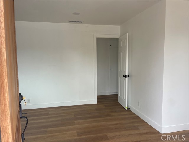MLS #OC25170834 image #3