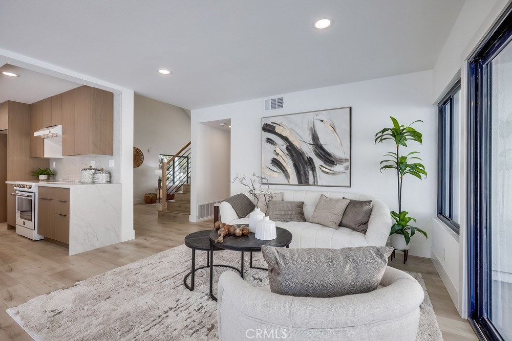 MLS #OC25170892 image #13