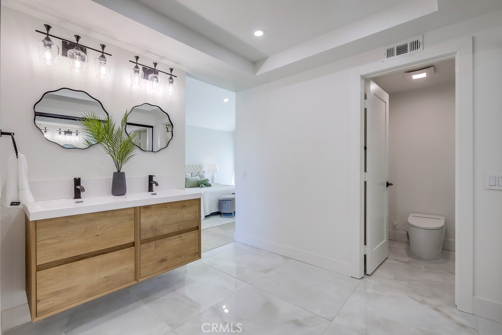 MLS #OC25170892 image #26