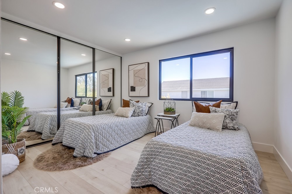 MLS #OC25170892 image #28