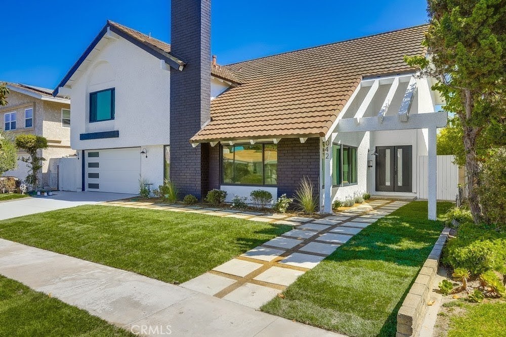 MLS #OC25170892 image #3