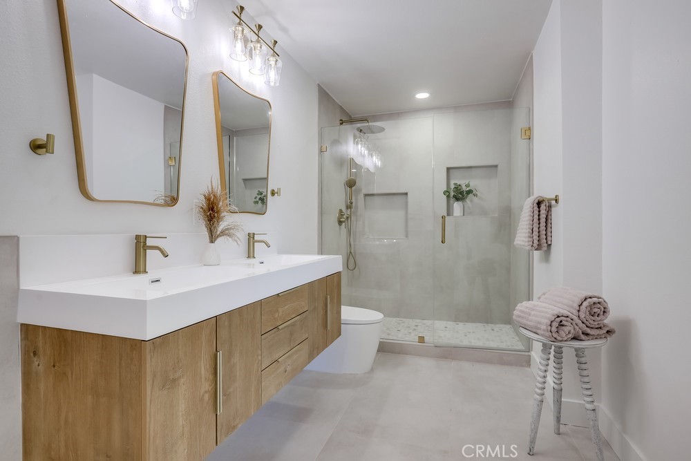 MLS #OC25170892 image #30