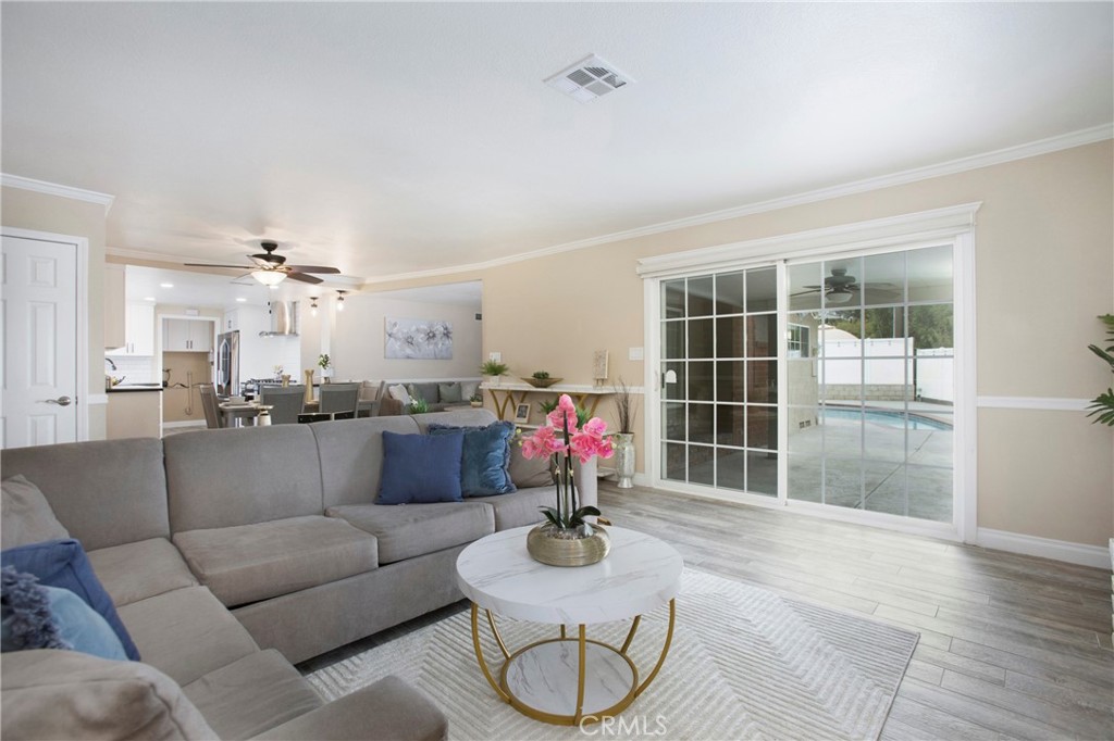 MLS #OC25170949 image #11