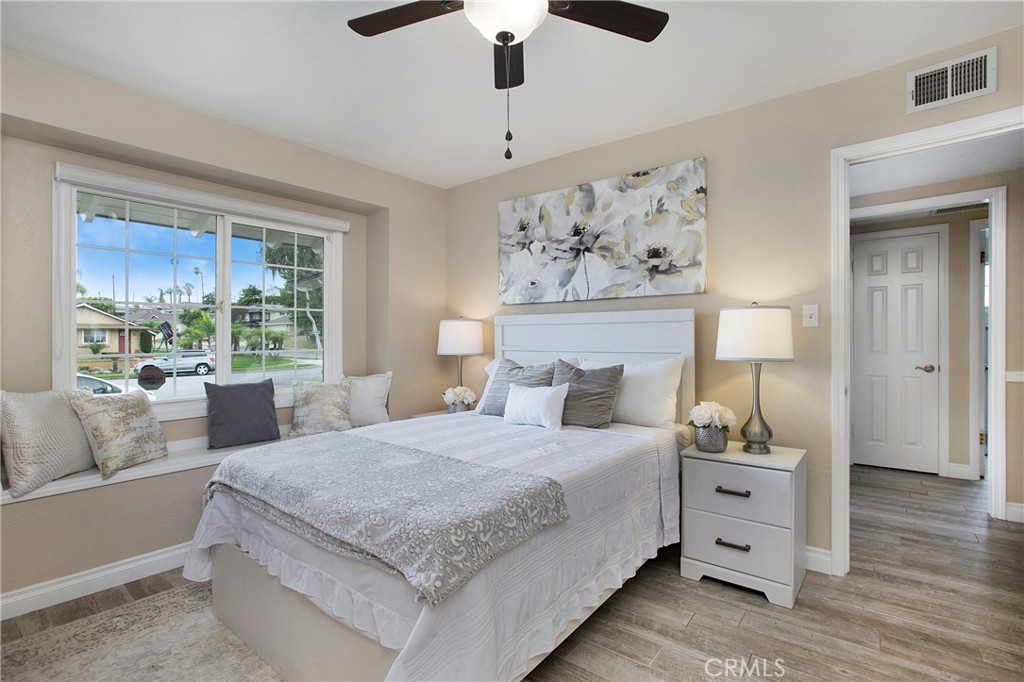 MLS #OC25170949 image #17