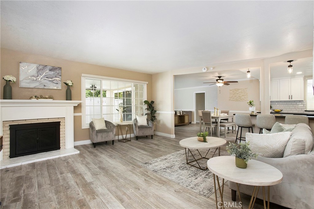 MLS #OC25170949 image #2