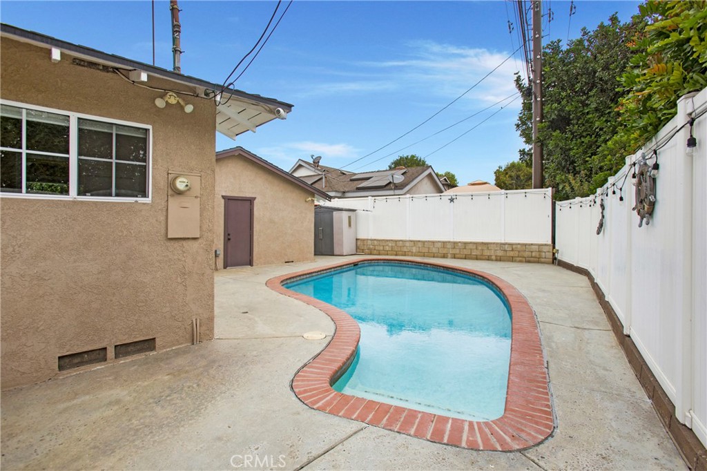 MLS #OC25170949 image #24