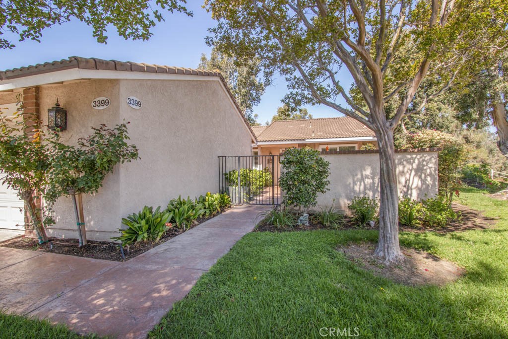 MLS #OC25170966 image #1