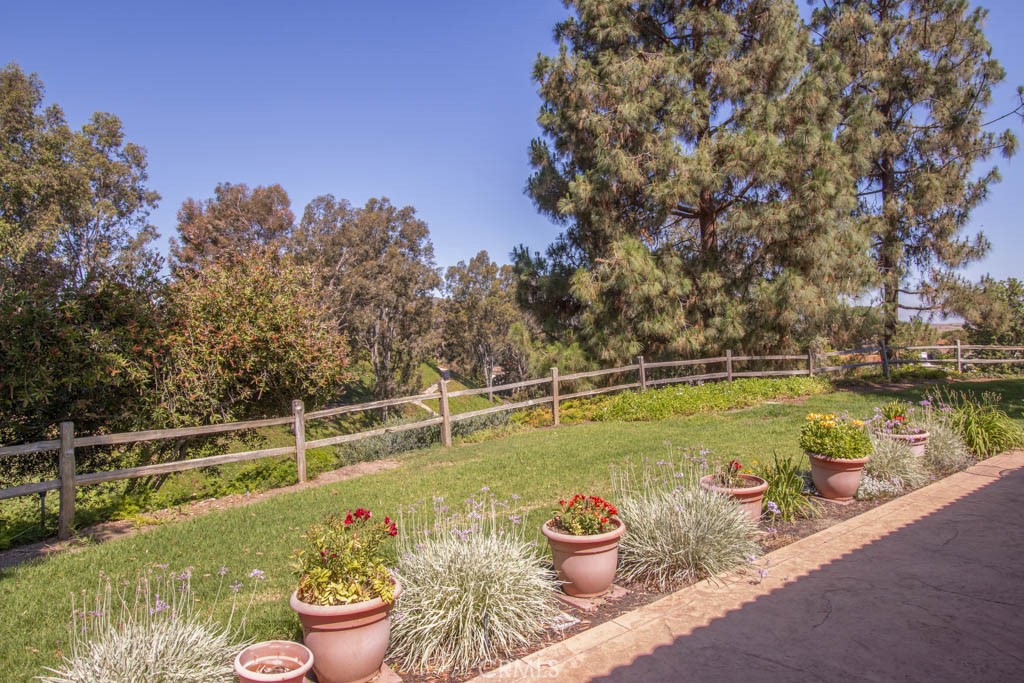 MLS #OC25170966 image #12