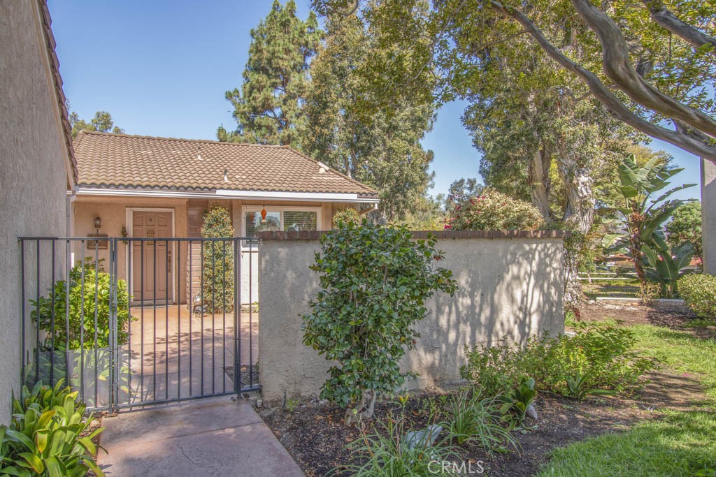 MLS #OC25170966 image #2