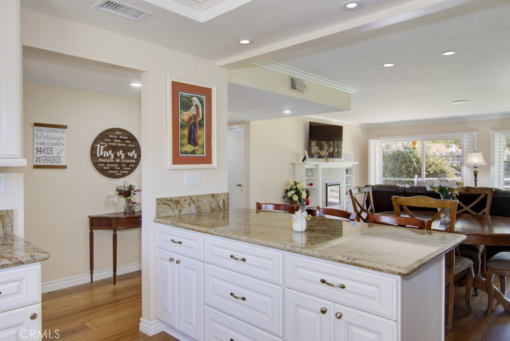 MLS #OC25170966 image #22