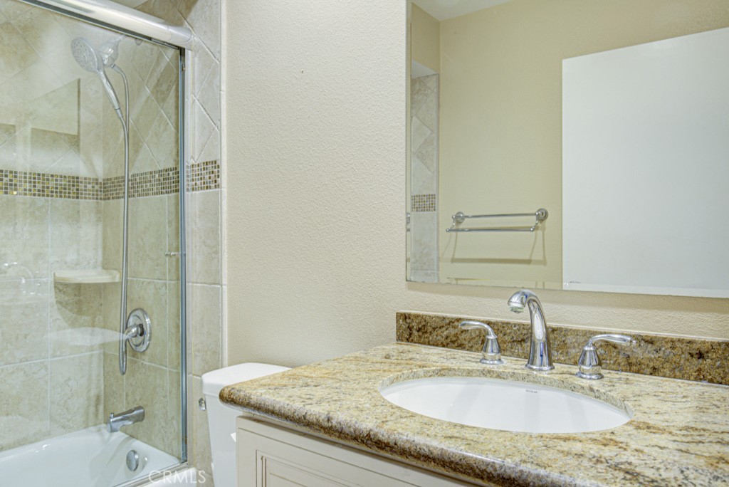 MLS #OC25170966 image #32