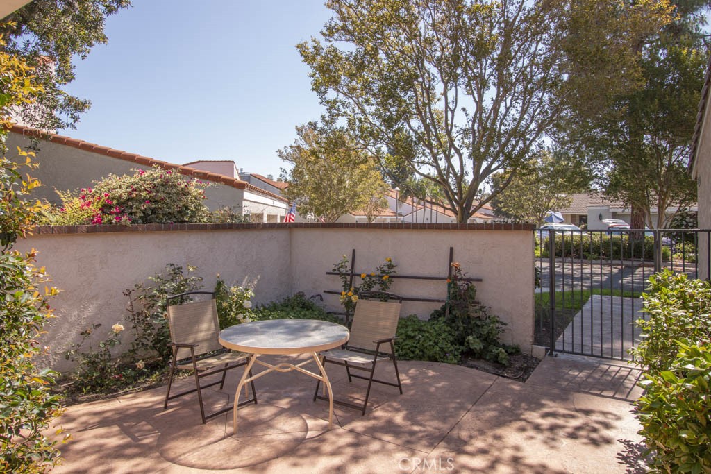 MLS #OC25170966 image #4