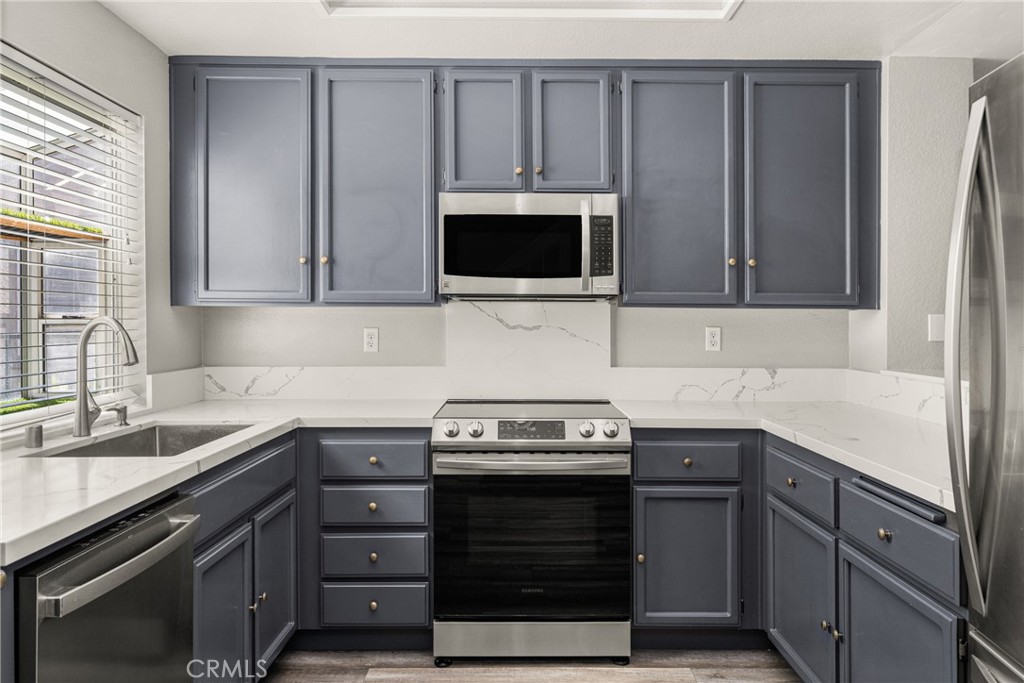 MLS #OC25171029 image #18