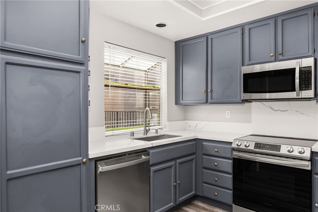 MLS #OC25171029 image #19