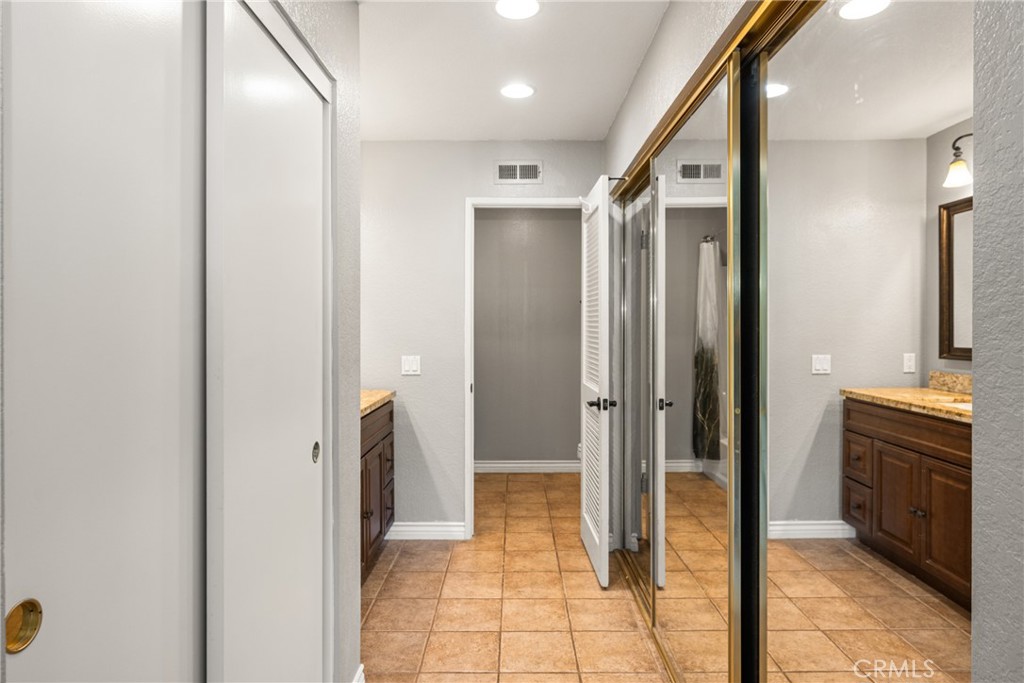 MLS #OC25171029 image #34