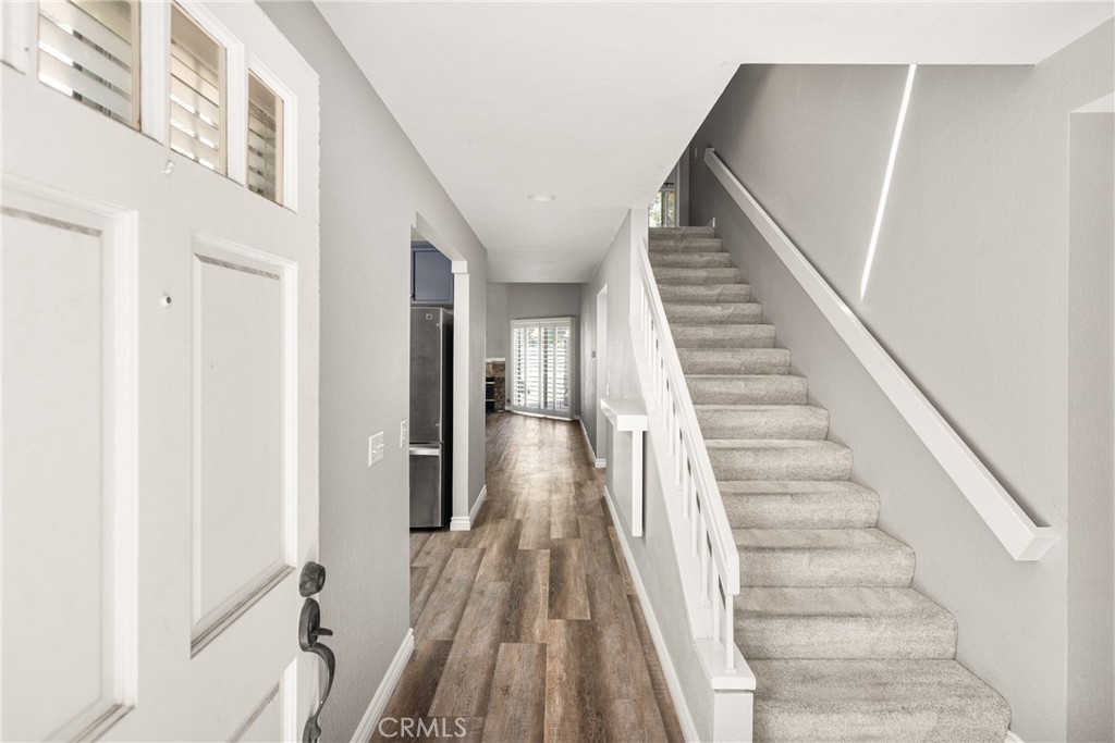 MLS #OC25171029 image #4