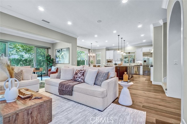 MLS #OC25171106 image #2