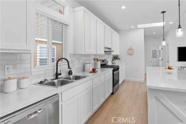 MLS #OC25171151 image #10