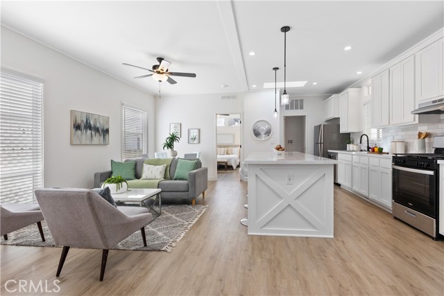 MLS #OC25171151 image #2